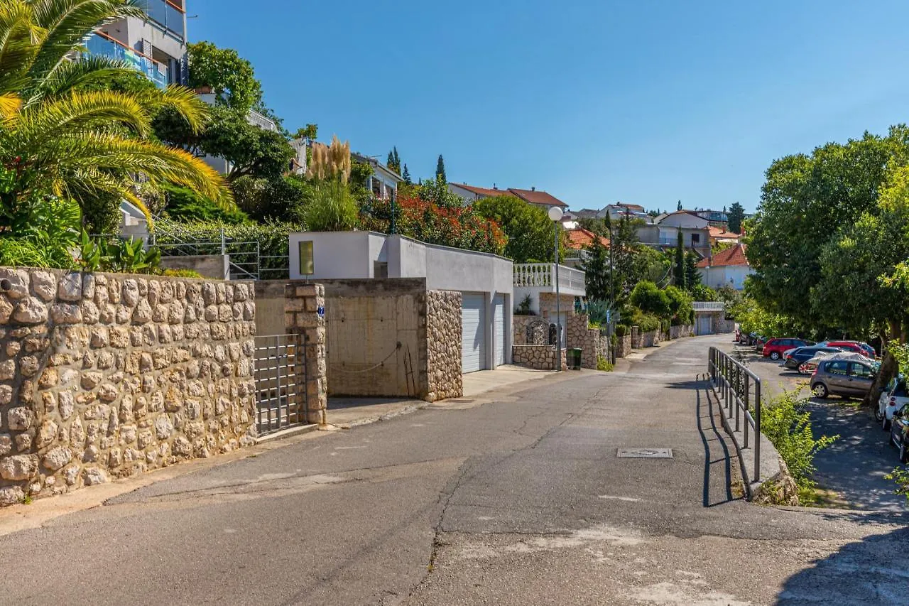 Apartments In Dramalj 41528